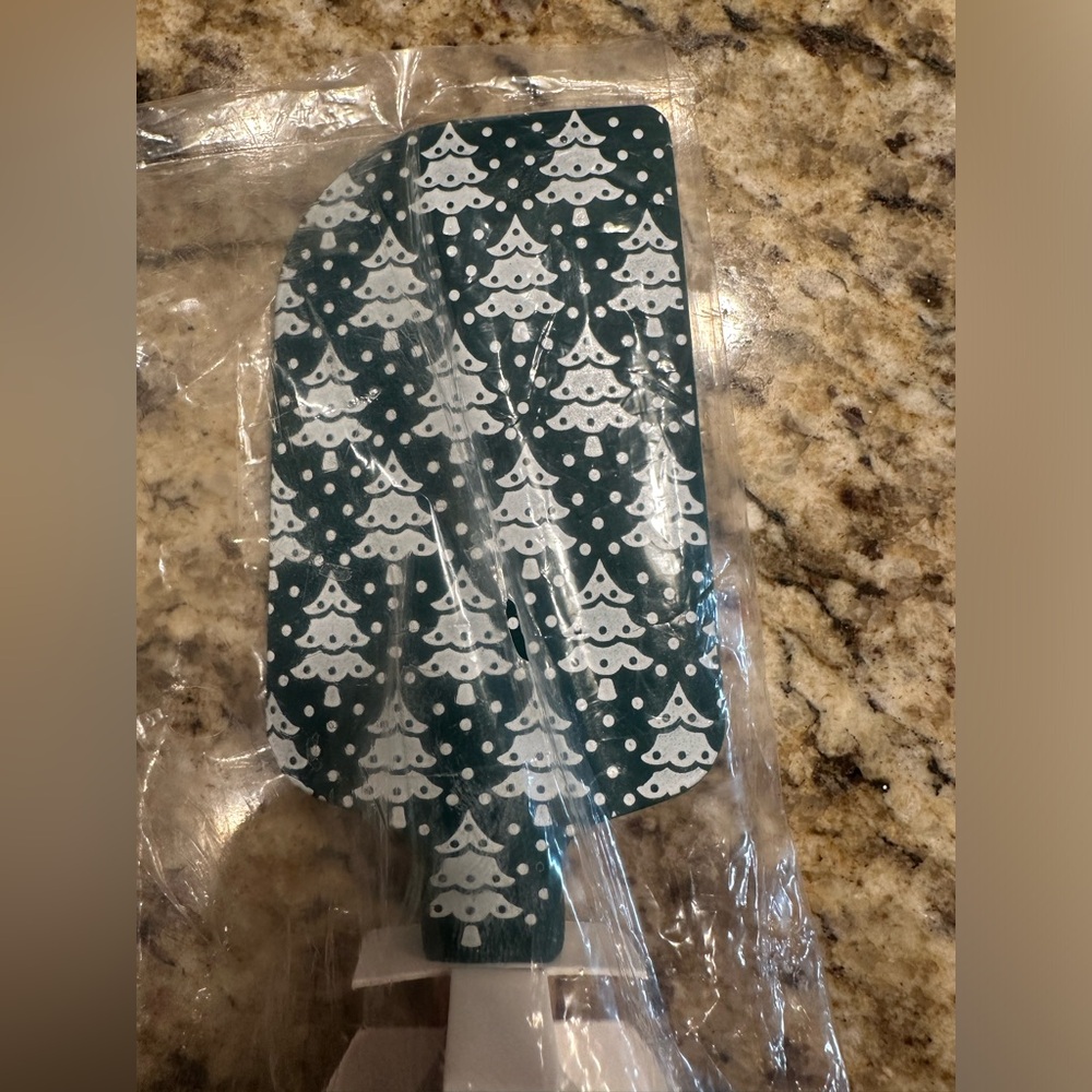 Williams Sonoma Christmas TreeCutter Spatula - Picture 3 of 3